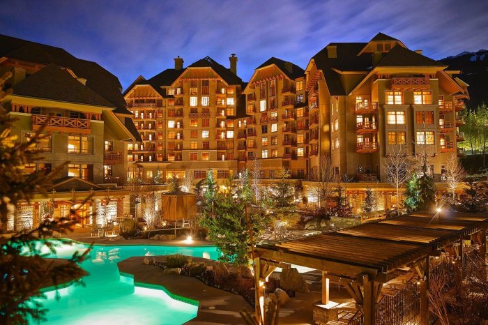 Lake louise fairmont hotel canada hotels chateau château alberta